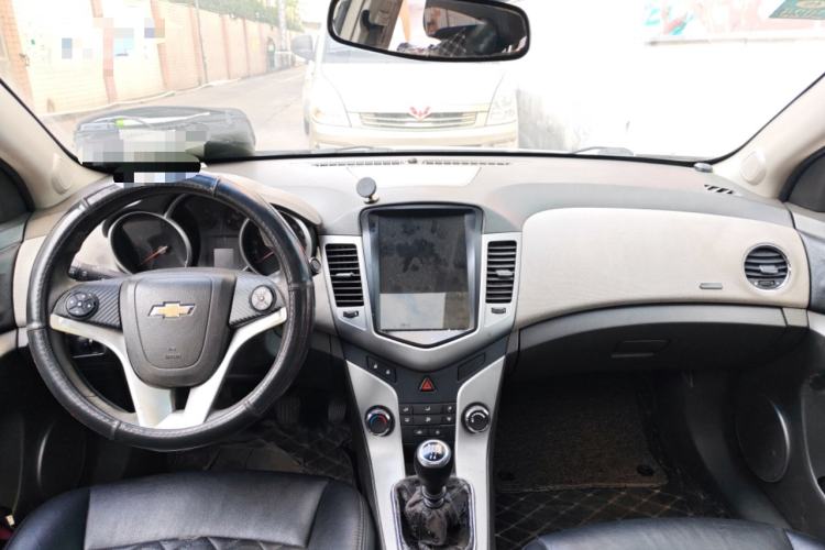 Used Chevrolet Cruze 2012 1.6L SE MT
