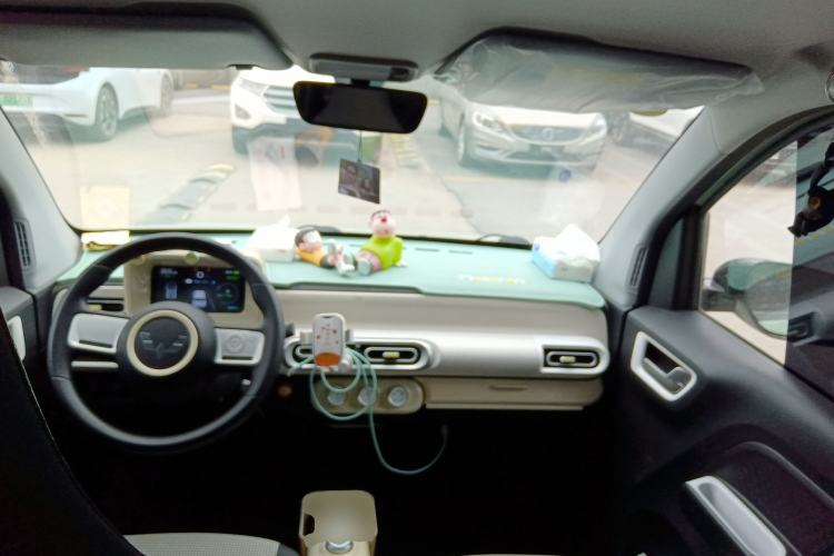 Used Wuling Hongguang MINIEV 2024 3rd Generation 215km Youth Edition Center Console