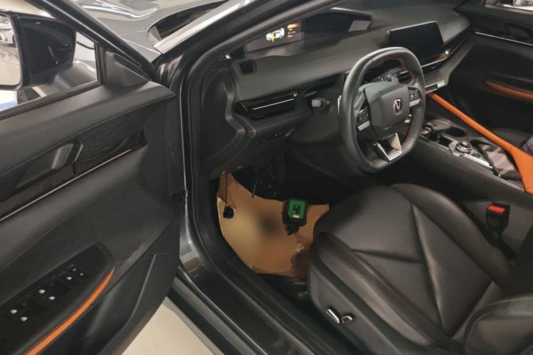 Used CHANGAN UNI-V 2022 1.5T Prestige Version Driver Seat