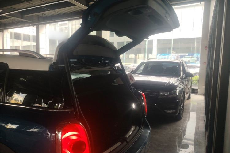 Used MINI Countryman 2017 1.5T COOPER ALL4 Traveler Trunk