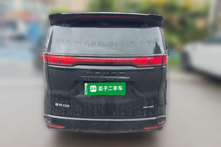 Used Denza D9 2022 DM-i 970 Four-Wheel Drive Prestige Model
