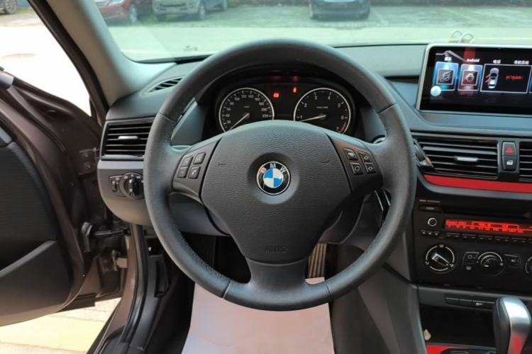 Used BMW X1 2013 sDrive18i Fashion Model Steering Wheel