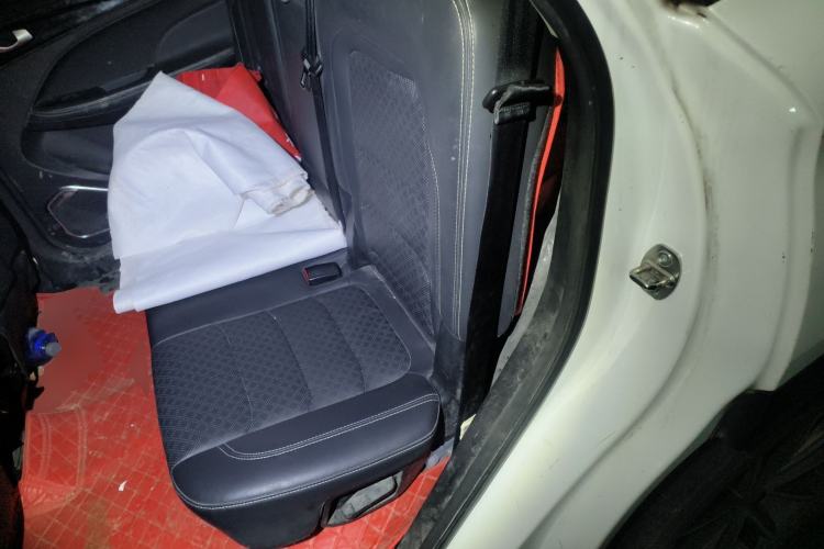 Used JETOUR X90 2019 1.5T DCT Enjoyment Version 5 Seats China VI Standard Left Rear Seat