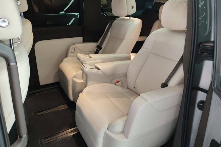 Used Li Auto MEGA 2024 Ultra Model
