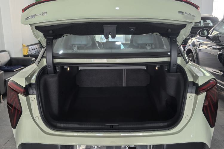 Used Hongqi EH7 2024 690 Pro Interior 4