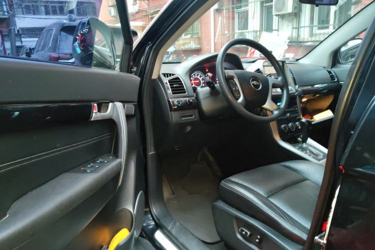 Used Chevrolet Captiva 2014 2.4L Two-Wheel Drive Urban Version 7 Seats