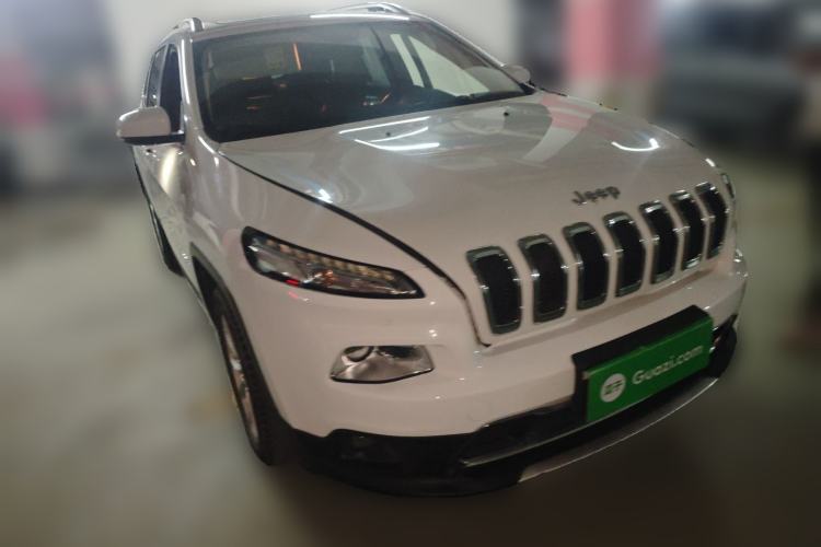 Used Jeep Cherokee 2017 2.0L Superior Edition