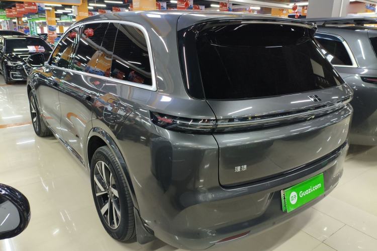 Used Li Auto L8 2023 Air model
