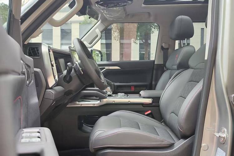 Used JETOUR Traveler 2023 2.0T Four-Wheel Drive Conqueror