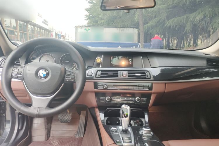 Used BMW 5 Series 2017 520Li Elegant Edition Center Console