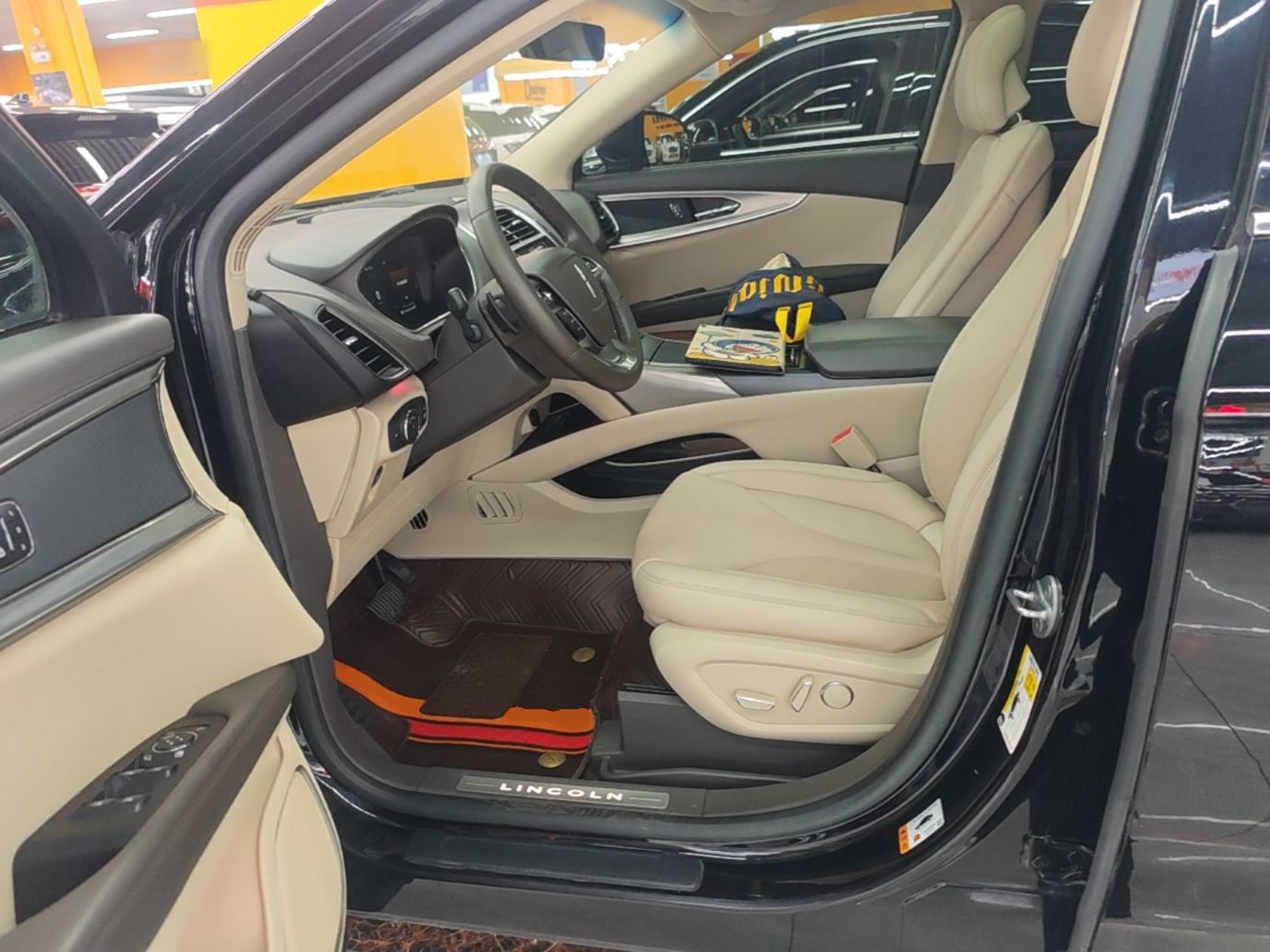 Interior delantero