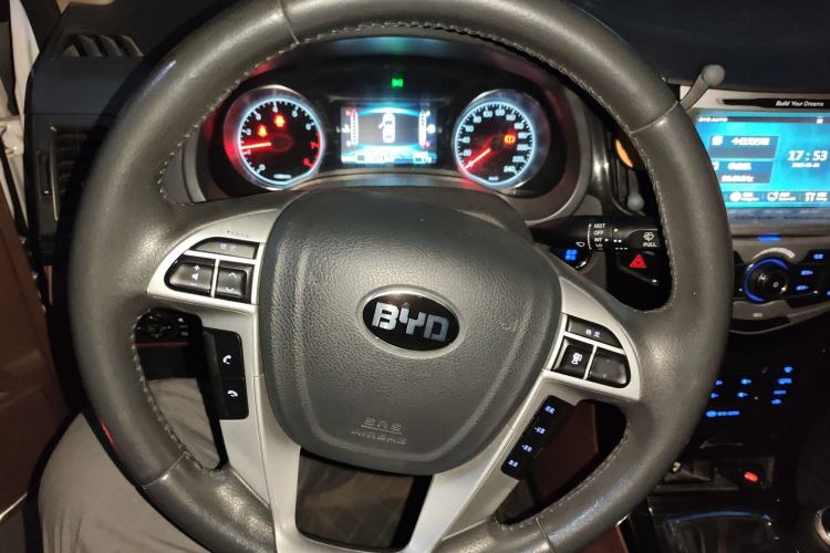 Used BYD Surui 2015 Revised Version 1.5L Manual Luxury Edition