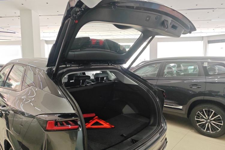 Used Changan UNI-Z New Energy 2025 Model, Smart New Blue Whale 125km Battleship+ Version
