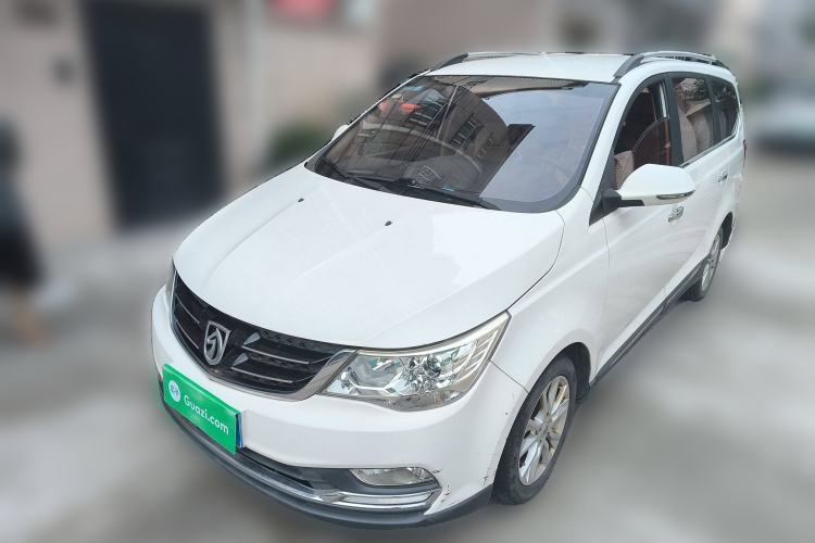 Used Baojun 730 2017 1.5T Manual Fashion Version 7 Seats China V Emission Standard