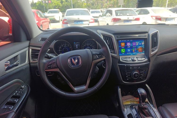 Used CHANGAN CS75 2017 Shangkui Edition 1.5T Automatic Fengyue Model
