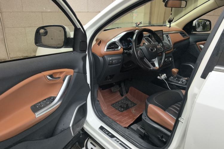 Used Soueast DX7 2015 1.5T Automatic Luxury Model
