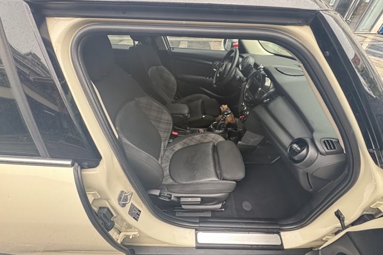 Used MINI MINI 2016 1.5T COOPER Five-Door Edition