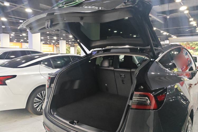 Used Tesla Model Y 2022 Long-Range All-Wheel-Drive Version