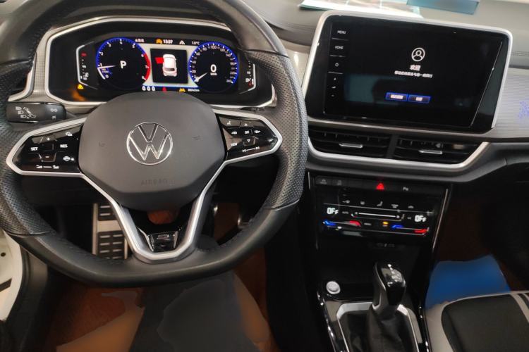 Used Volkswagen T-ROC 2023 300TSI DSG Two-Wheel-Drive Chen Guang Edition
