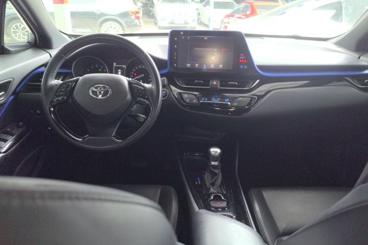 Used Toyota IZOA 2018 2.0L Yichi Version China VI Standard
