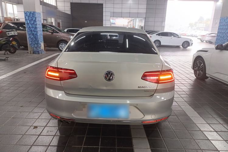 Used Volkswagen Magotan 2017 330TSI DSG Leading Model
