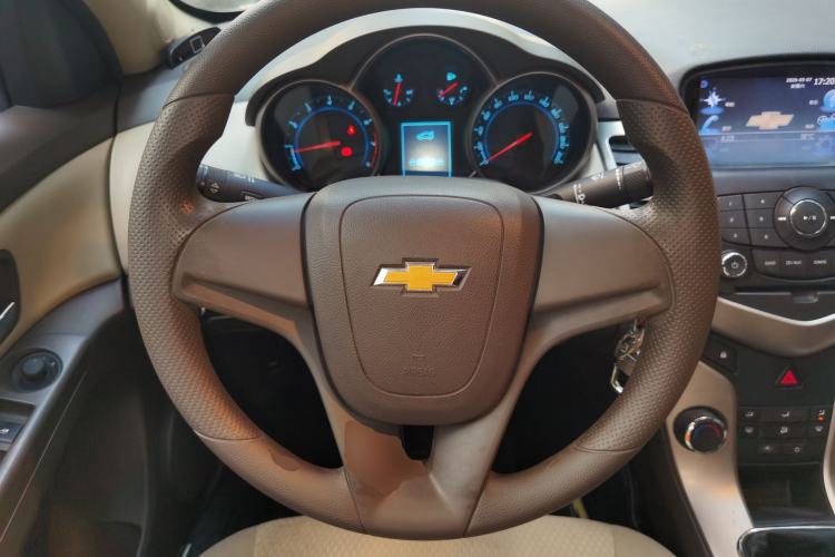 Used Chevrolet Cruze 2015 1.5L Classic SL MT