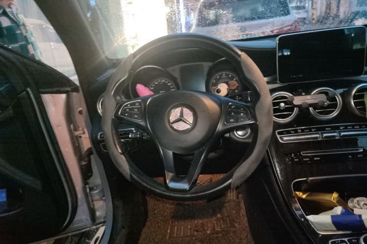 Used Mercedes-Benz GLC 2016 GLC 260 4MATIC Luxury Model
