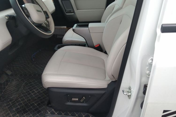 Used iCAR V23 2025 501 Four-Wheel Drive Intelligent Driving Version Left Front Seat