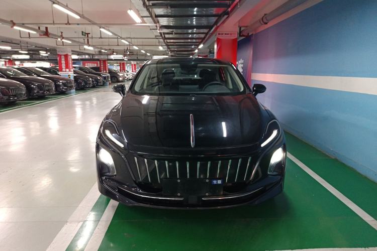Used Hongqi E-QM5 2022 431 km Charge & Enjoy Edition