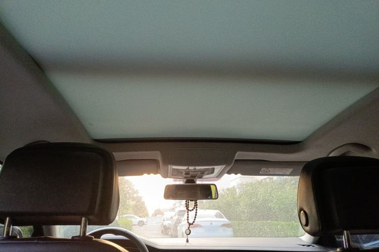 Used Volkswagen Passat 2019 330TSI Luxury Edition China VI Standard
