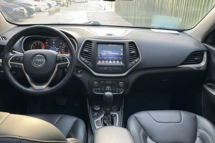 Used Jeep Cherokee 2017 2.4L Excellence Edition