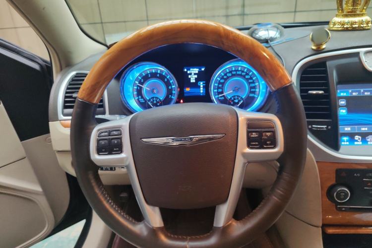 Used Chrysler 300C 2013 3.6L Luxury Edition Steering Wheel