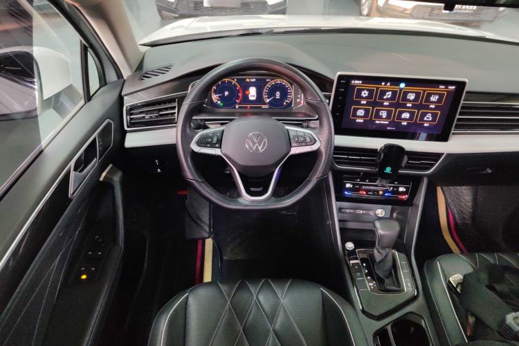 Used Volkswagen Tiguan L 2024 330TSI Automatic Two-Wheel Drive Smart Edition
