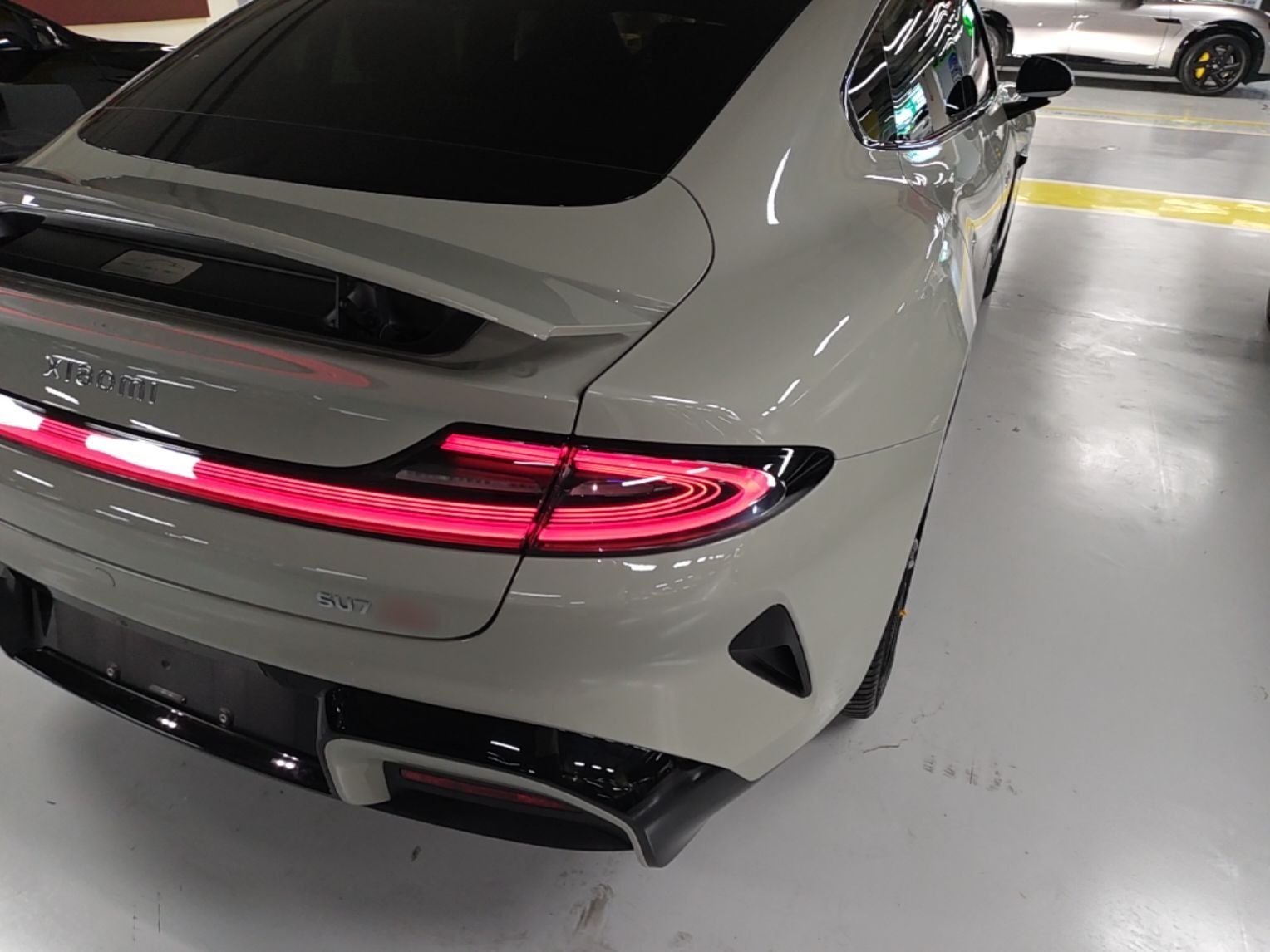 Xiaomi Auto SU7 2024 Four-Wheel Drive Ultra-Long Range Advanced Intelligent Driving Max Edition — снимка 9