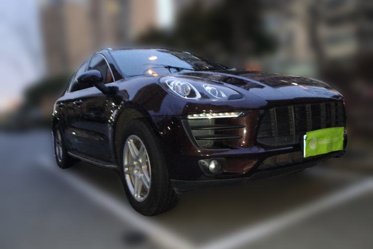 Used Porsche Macan 2017 Macan 2.0T Front Right 45 Deg