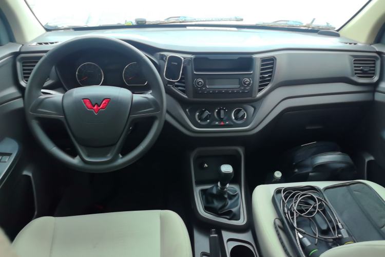 Used Wuling Hongguang V 2019 1.5L Jingqu Version China VI LAR
