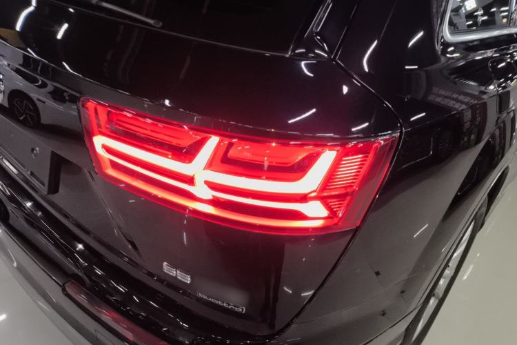 Used Audi Q7 2019 55 TFSI Technology Edition Exterior 3