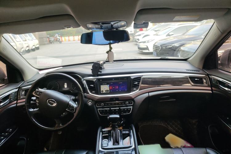 Used GAC Trumpchi GS8 2017 320T Two-Wheel Drive Luxury Smart Connectivity Version (7 Seats)