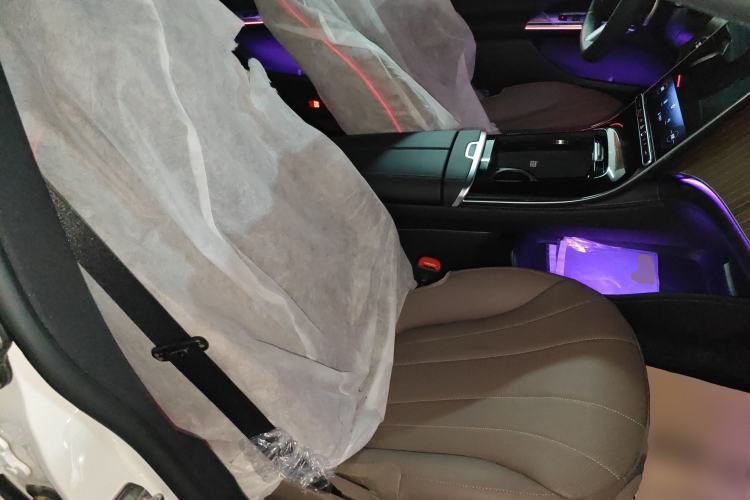 Used Mercedes-Benz EQE 2022 350 Pioneer Edition Right Front Seat