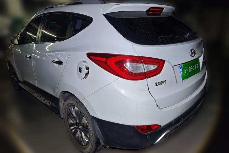 Used Hyundai ix35 2013 2.0L Automatic Two-Wheel Drive Smart GLS China IV Standard Exterior 3