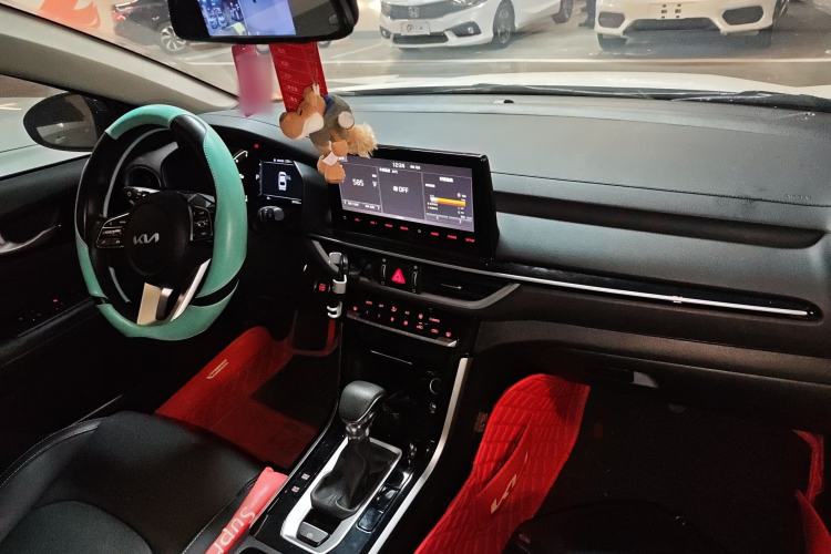 Used Kia K3 2021 Revised 1.5L CVT Fashion Edition Center Console