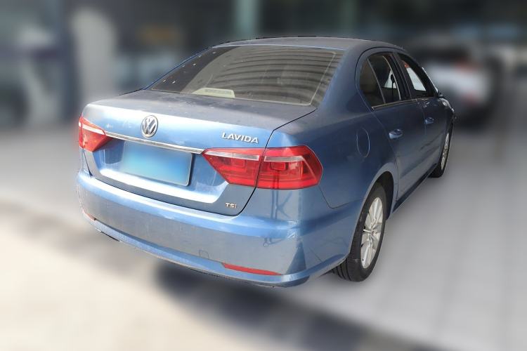 Used Volkswagen Lavida 2013 1.4TSI Manual Comfort Edition