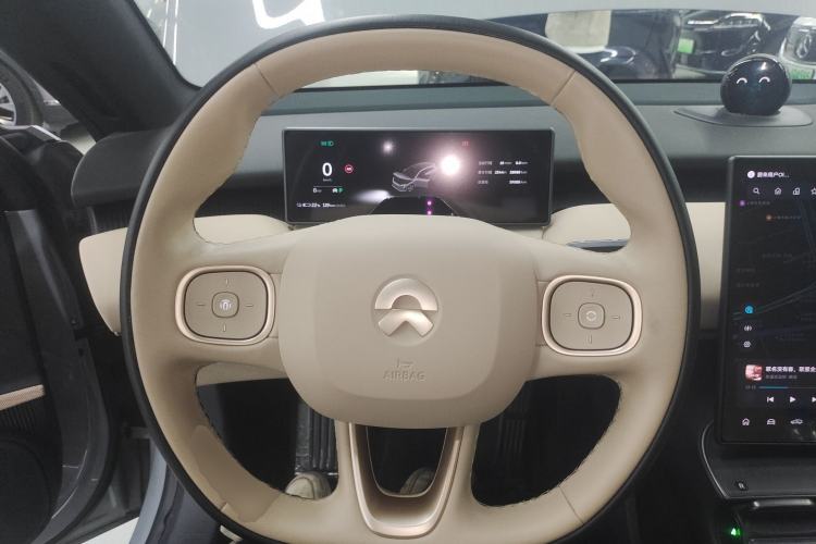 Used Nio ET5T 2023 75 kWh Touring Steering Wheel