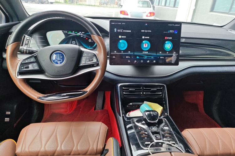 Used BYD Tang New Energy 2021 DM 2.0T Four-Wheel Drive High-Performance Flagship Model Center Console