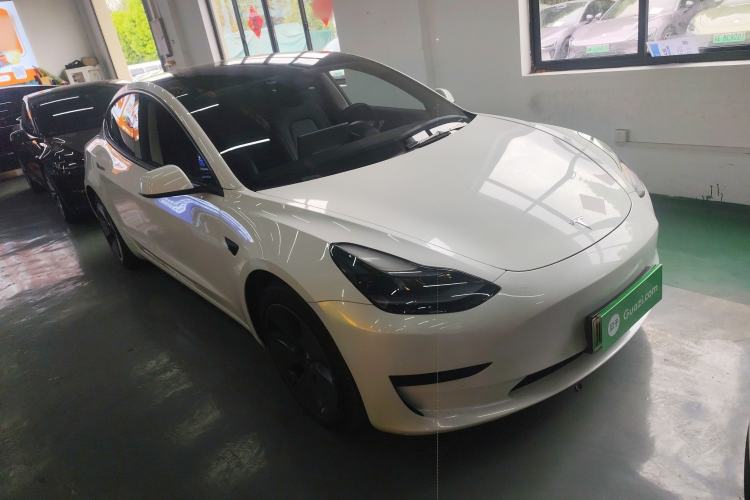Used Tesla Model 3 2022 Rear-Wheel-Drive Version Front Right 45 Deg