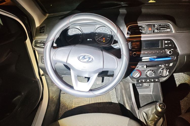Used Hyundai Verna (older generation) 2017 1.4L Manual Huancai Edition China V Standard Steering Wheel
