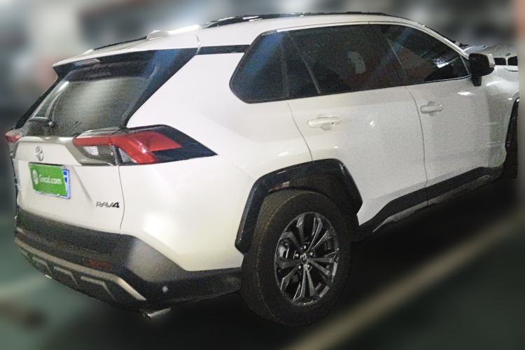 Used Toyota RAV4 2024 2.0L CVT Two-Wheel Drive Fashion Plus Edition Rear Right 45 Deg