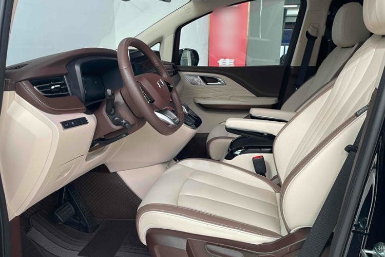 Used Bestune M9 2023 2.0T Ultimate Edition