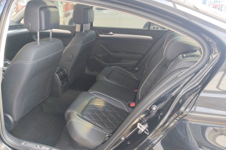 Used Volkswagen Magotan GTE Plug-in Hybrid 2020 GTE Luxury Model Left Rear Seat