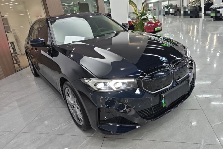 Used BMW i3 2024 eDrive 35 L Front Right 45 Deg